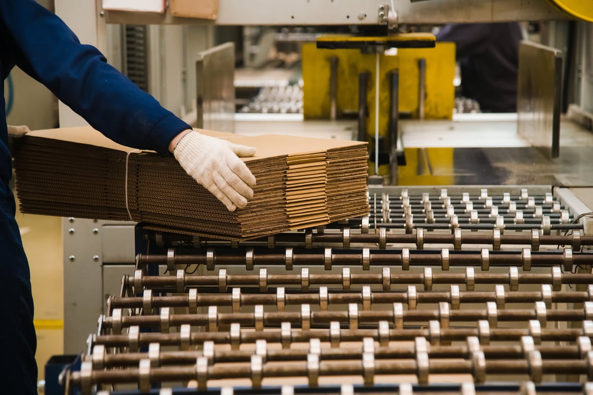 Corrugated cardboard production line
